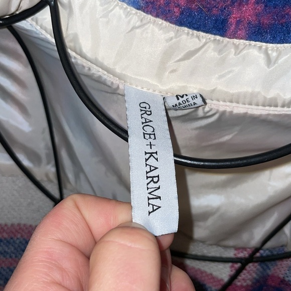 Grace + karma flannel jacket size medium pink and blue plaid flannel top warm - Picture 5 of 6